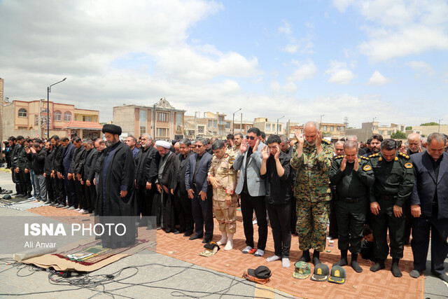 نماز ظهر عاشورا در «شهیدگاه» - اردبیل