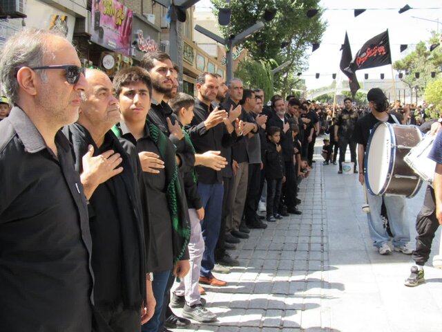 سوگواری عاشورایی در سنندج، جلوهای از وحدت شیعه و سنی در غم کربلا+عکس