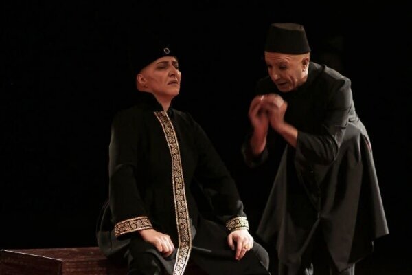 ۶۹۰ کیلومتر راه آمدهایم، اجازه بدهید بیشتر بمانیم!