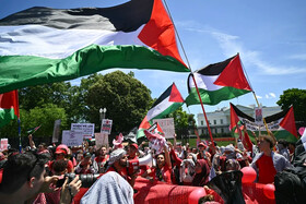 تجمع حامیان فلسطین مقابل کاخ سفید پیش از دیدار نتانیاهو و ترامپ