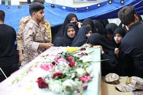 پیکر سرباز شهید حمله رژیم صهیونیستی در شهرستان راور تشییع شد