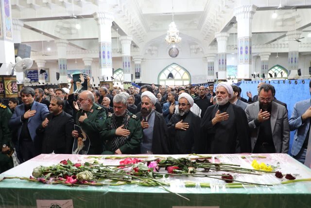پیکر سرباز شهید حمله رژیم صهیونیستی در شهرستان راور تشییع شد
