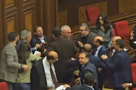 درگیری و زد و خورد جلسه پارلمان ارمنستان را به تعطیلی کشاند
