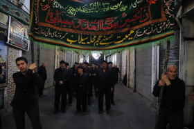 عزاداری سنتی در بازار تبریز در سومین روز شهادت امام حسین(ع)