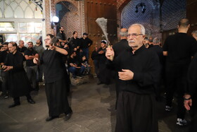 عزاداری سنتی در بازار تبریز در سومین روز شهادت امام حسین(ع)