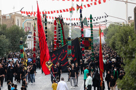 حسینیه ایران میزبان بزرگ‌ترین هیأت زنجیرزنی ایران