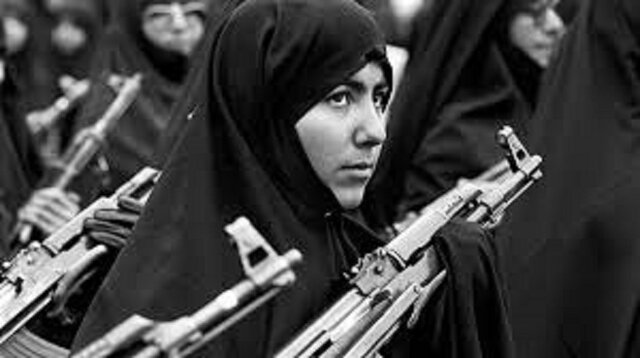 نقش پررنگ زنان شاغل در دوران جنگ