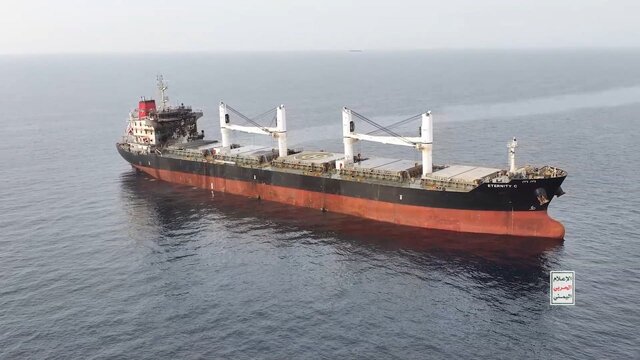 انتشار تصاویری از لحظه حمله به کشتی (ETERNITY C) و غرق شدن کامل آن