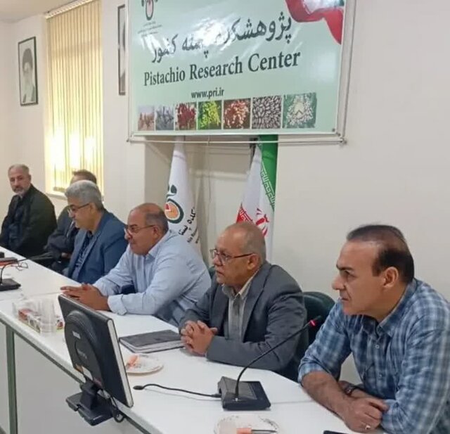 سرپرست جدید پژوهشکده پسته کشور معرفی شد سرپرست جدید پژوهشکده پسته کشور معرفی شد