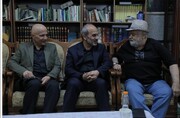 اکبر عبدی زیر موشکباران مقابل دوربین رفت