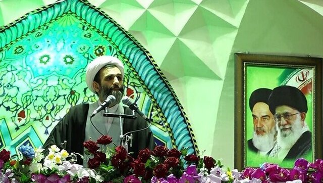 پیوند امت با امام، رمز عبور از فتنه‌های امروز است