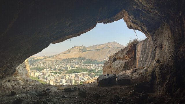غار قمری از مجموعه غارهای پیش از تاریخ دره خرم آباد که در فهرست میراث جهانی یونسکو ثبت شد. «غارهای پارینهسنگی خرم آباد» ثبت جهانی شد/ «فلکالافلاک» ثبت نشد