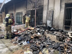 آتش‌سوزی در کارگاه تولید کفش در بازار تهران مهار شد/ جلوگیری حریق از سرایت به زیرزمین و مغازه‌های اطراف