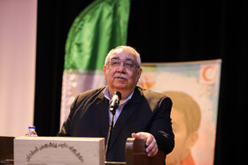 در کنار مردم هستیم و باید درد و نگرانی‌های آنان را جدی بگیریم