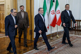 نشست سید عباس عراقچی، وزیر امور خارجه ایران با سفرا و کارداران و رؤسای نمایندگی های خارجی و بین المللی مقیم ایران