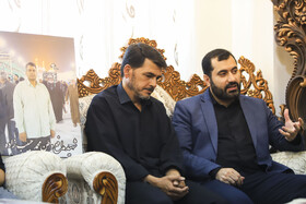 دیدارمجتبی قاسمی،مشاور ویژه ریاست بنیاد شهید و امور ایثارگران کشوربا خانواده شهیدمحمدحبیب زاده از شهدای اقتدار استان کرمان