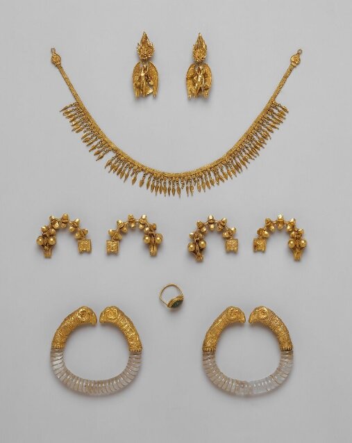 جواهراتی از افسانهها