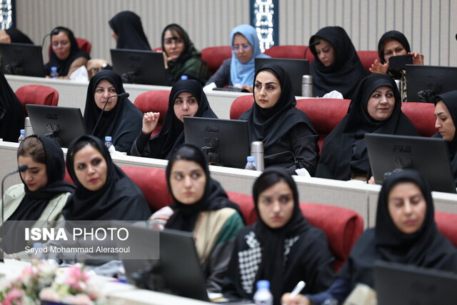 باز کردن فضا برای تفکرات مختلف و پذیرش اندیشههای متفاوت یک ضرورت است