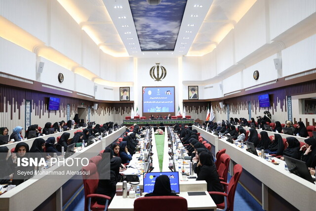 باز کردن فضا برای تفکرات مختلف و پذیرش اندیشههای متفاوت یک ضرورت است