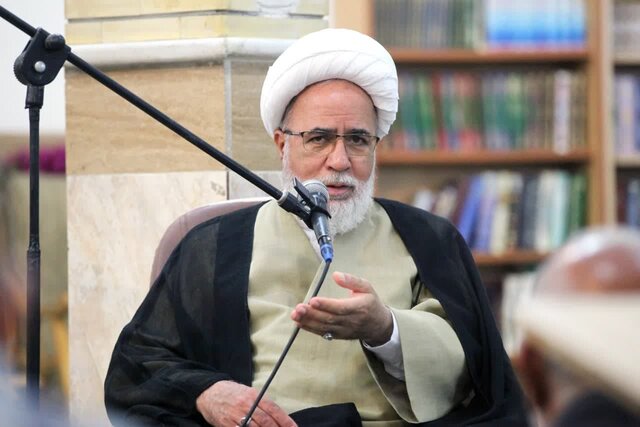 امام جمعه کرمانشاه: دشمن تمرکزش را روی ناامید کردن ملت ایران گذاشته است