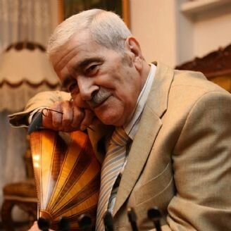 زنده نیست اما صدای ساز زدنش را میشنویم