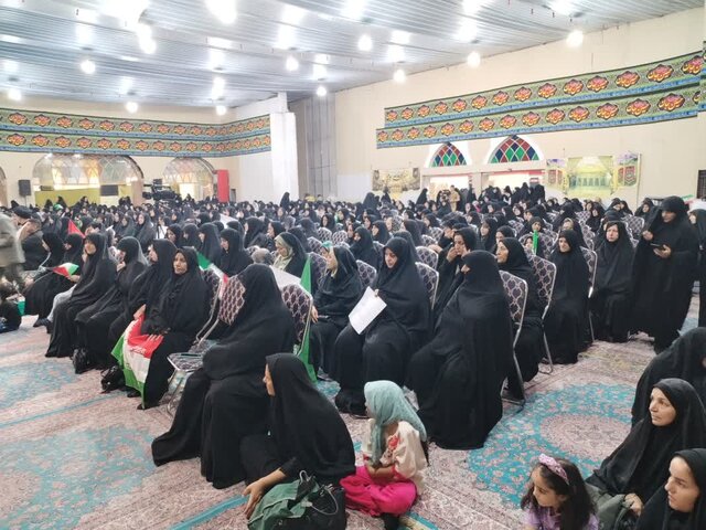 امامجمعه پیشوا: چادر خط مقدم جبهه فرهنگی است