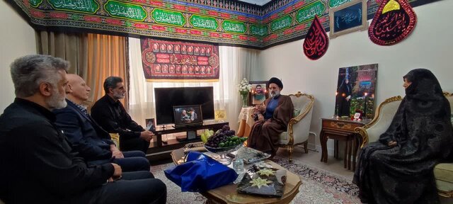ابلاغ سلام و تسلیت مقام معظم رهبری به خانواده‌ معظم «شهیده زهره سادات حسینی» و «شهید محسن شاه‌نظری»