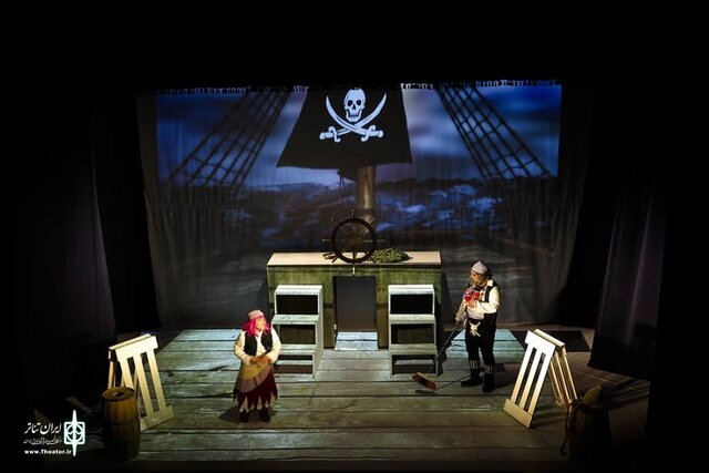 عکس نمایشی اجرا شده از لیدا وعیدی ماجرای هنرمندی که از سفر مهمش بازماند