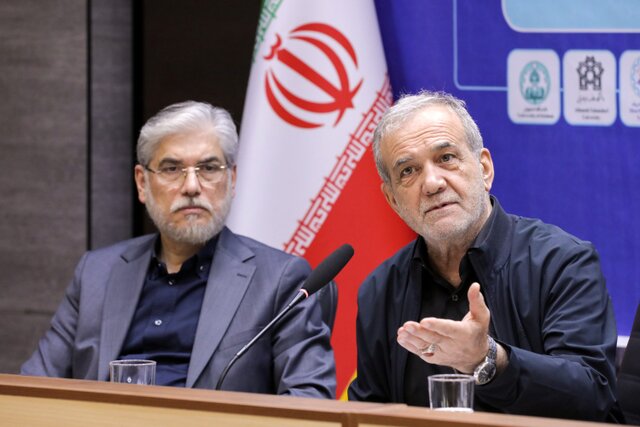 در برخی دانشگاه‌ها، اساتید و نخبگان را تحت فشار قرار می‌دهند/باید نگاه‌های تنگ‌نظرانه را کنار گذاشت