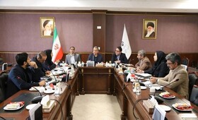 تدوین برنامه‌ای برای تحلیل بازارهای هدف/ بهره‌گیری از ظرفیت‌های رایزنان بازرگانی و مراکز تجاری