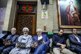 حسین سیمایی صراف، محمد جواد ظریف و مصطفی پورمحمدی در مراسم یادبود حسین طیب‌نیا