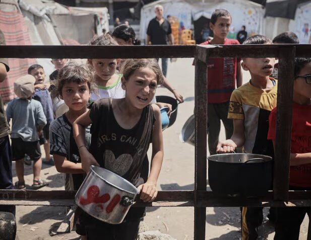 نویسنده فلسطینی: «شهر بشردوستانه» چیزی جز تخلیه غزه و نکبتی دیگر نیست