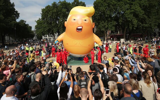 تظاهرات سال ۲۰۱۹ معترضان انگلیسی به دنبال تسخیر لندن در اولین روز سفر رسمی دوم ترامپ