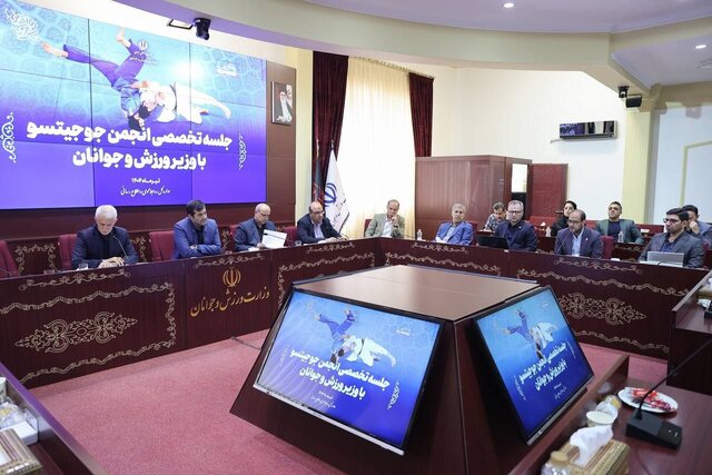 دنیامالی: مجموعههای ورزشی باید تمام ظرفیت خود را در اختیار ورزشکاران پارادوومیدانی قرار دهند