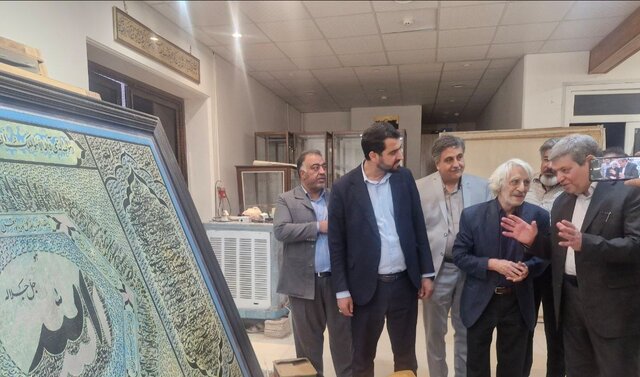 نگارش بزرگترین قرآن جهان در کرمان