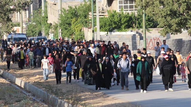 همایش پیاده روی خانوادگی در یاسوج برگزار شد