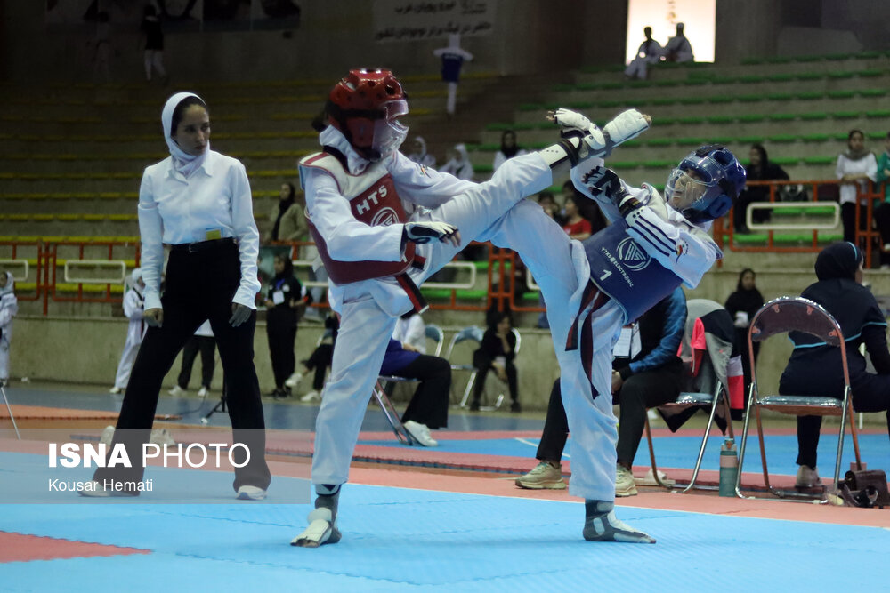 درخشش دختران تکواندوکار زنجانی در مسابقات قهرمان قهرمانان کشور
