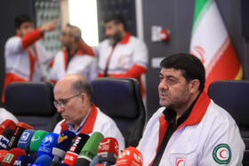 نشست خبری پیرحسین کولیوند، رییس جمعیت هلال احمر