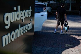 خشم مردم آمریکا از بازداشت پدر ایرانی در مقابل مهدکوک فرزندش