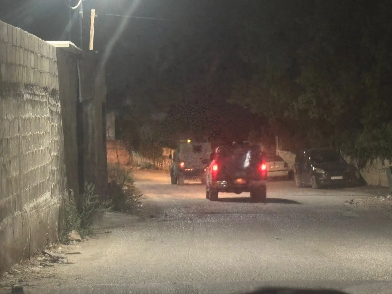 راه‍پیمایی در کرانه باختری در محکومیت کشتار جمعی در غزه/ حمله شهرک‌نشینان به «ایمن عوده»