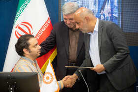 تقدیر از کارافرینان سازمان بهزیستی توسط احمد میدری، وزیر کار تعاون و رفاه اجتماعی