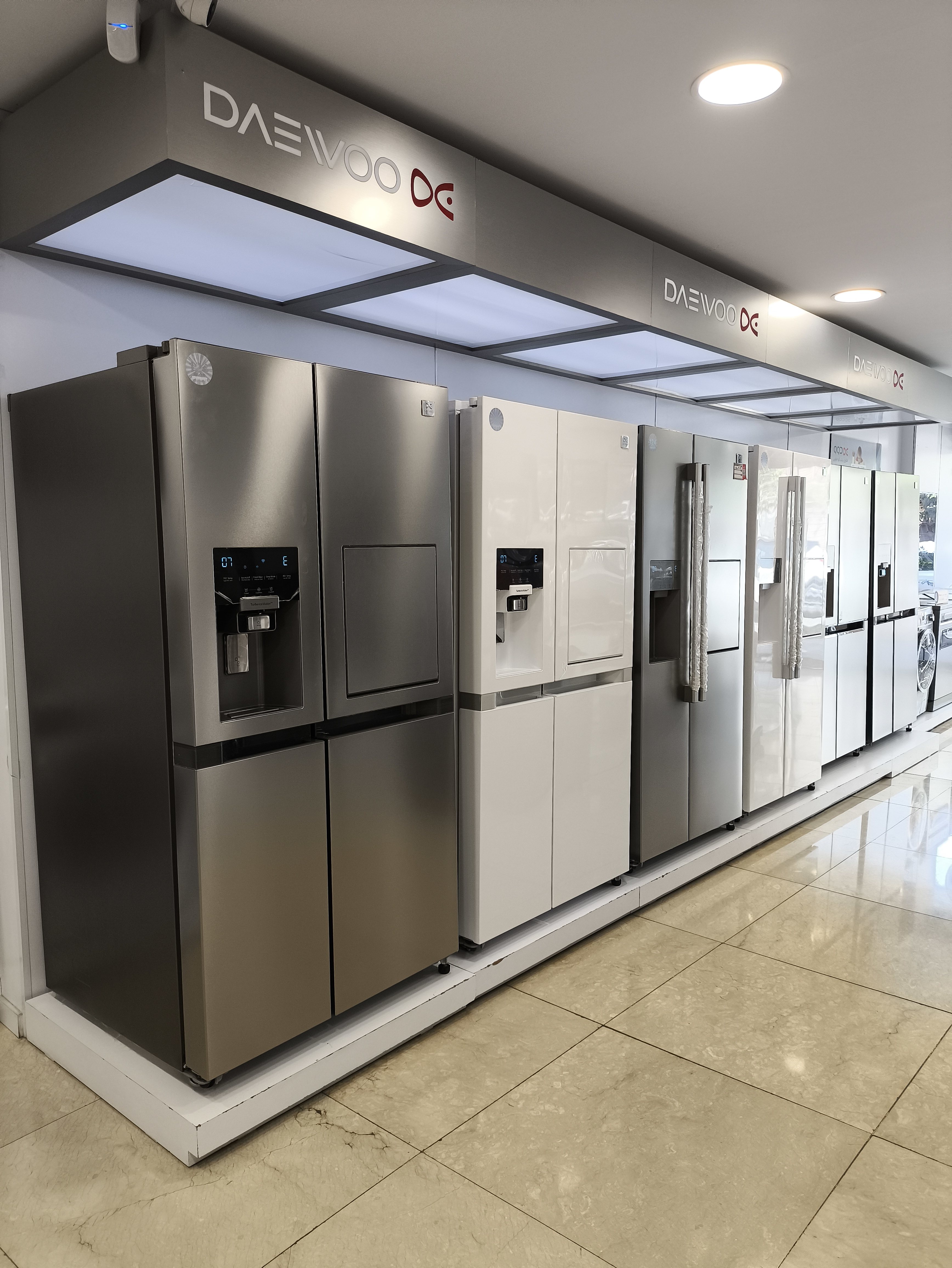 تنوع مدلهای یخچال و فریزر در بازار افزایش یافت؛ خریداران با انتخابهای بیشتری روبرو هستند