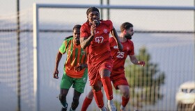 انتقاد تند مدیرعامل استقلال خوزستان از پرسپولیس/ توضیح در مورد قرارداد بیفوما