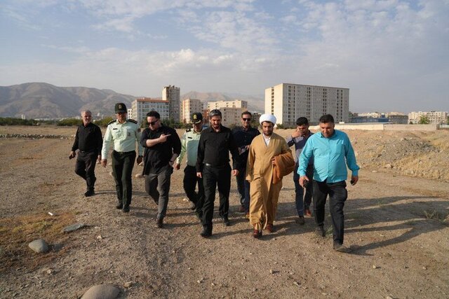 بازدید معاون دادستان تهران از حریم رودخانه کن بازدید معاون دادستان تهران از حریم رودخانه کن