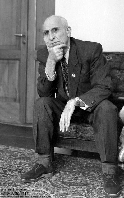 «۳۰ تیر ۱۳۳۱ وآفرینندگان آن» در آیینه تصاویر