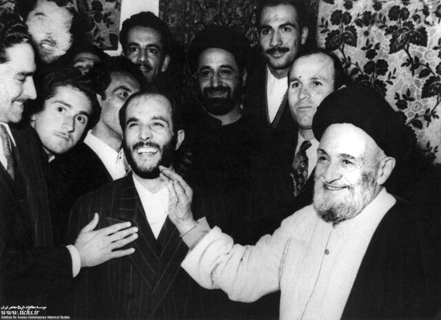 «۳۰ تیر ۱۳۳۱ وآفرینندگان آن» در آیینه تصاویر