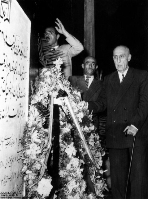 «۳۰ تیر ۱۳۳۱ وآفرینندگان آن» در آیینه تصاویر