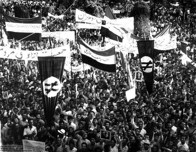 «۳۰ تیر ۱۳۳۱ وآفرینندگان آن» در آیینه تصاویر