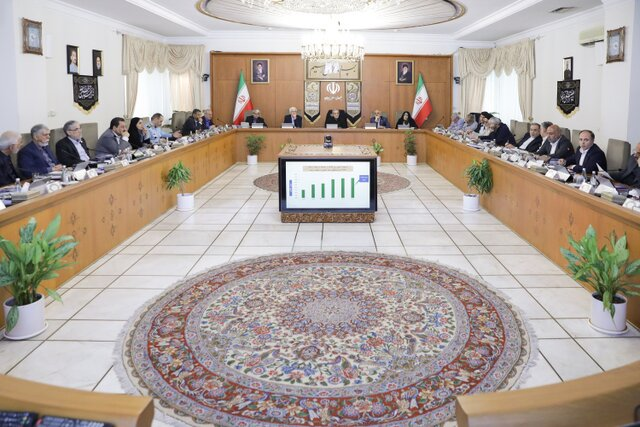 «هزینههای بینتیجه برای یک بحران»، «توضیح عراقچی درباره موضوع محو اسرائیل» و «تصریح وزیر ارتباطات به یک ناکامی»