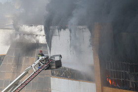 آتش سوزی مهیب در منطقه آزادانزلی